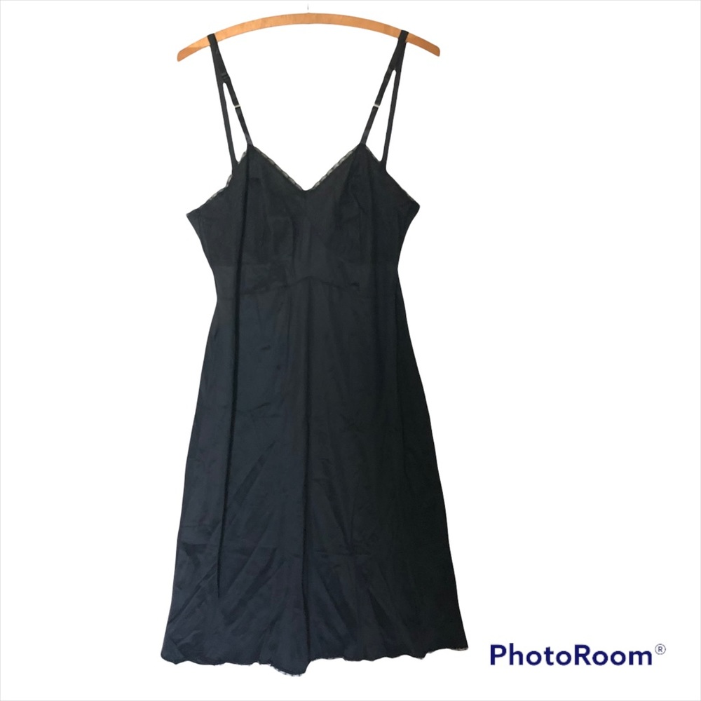 Nancy King Vintage Lingerie Size 38 Mid-Thigh Length Chemises Slip